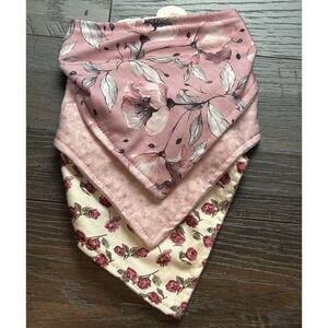 3 Pack Bandana Style‎ Baby Bibs NWOT Pink Floral